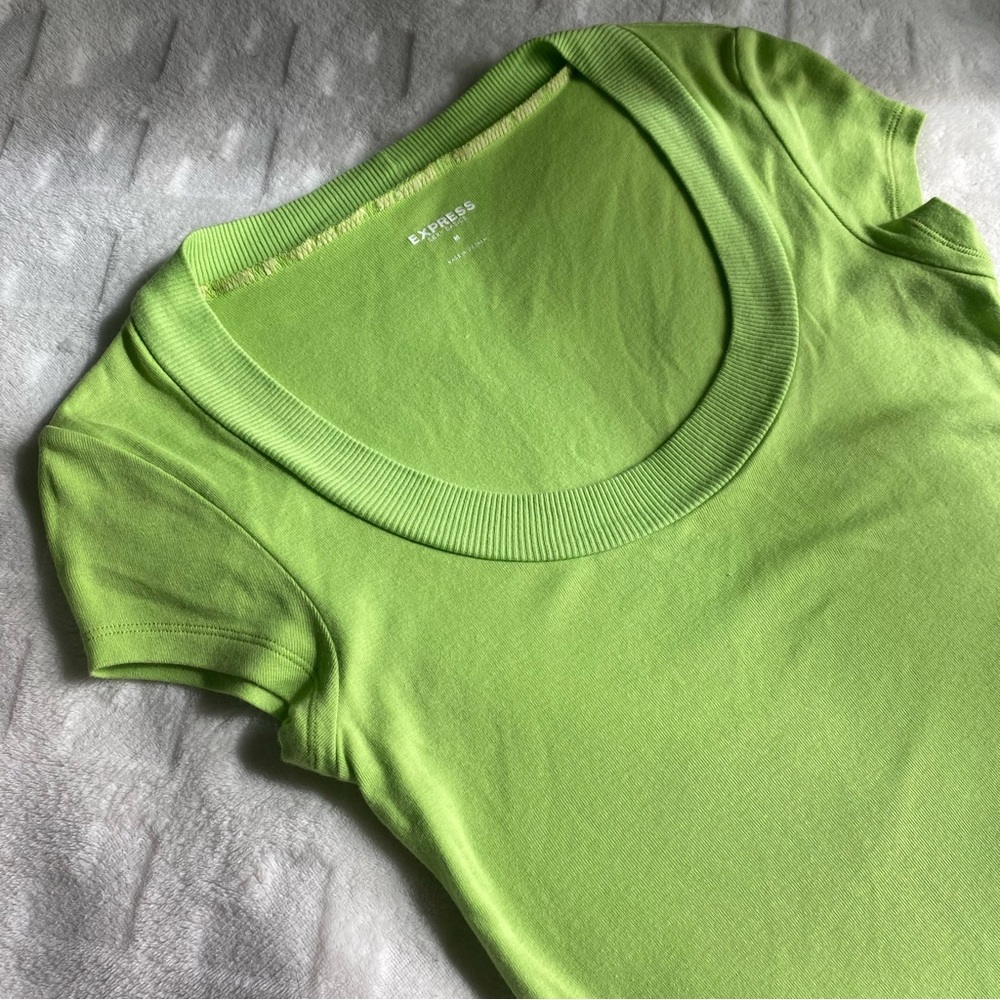 Express T-Shirt